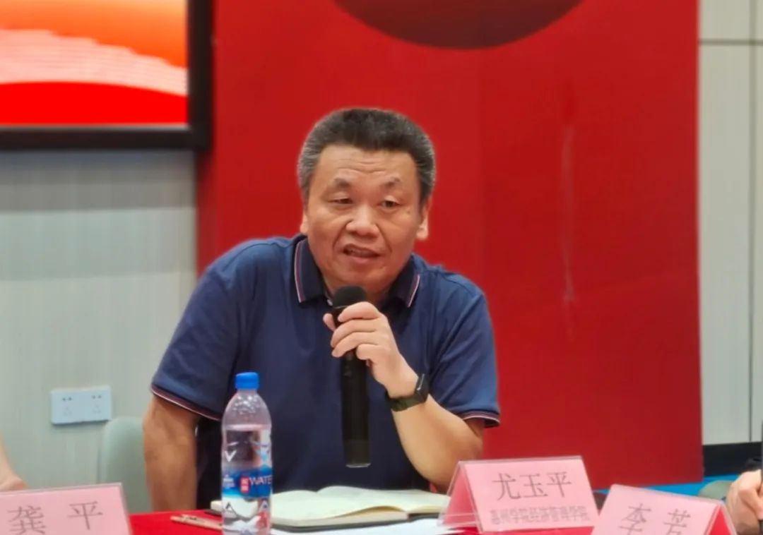 惠州尊龙抖圈 - 为du而生电商校行企共育人才——惠州学院师生深入尊龙抖圈 - 为du而生电商行业开展交流(图3)