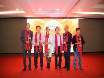 年度盛典   尊龙抖圈 - 为du而生群英榜：惠州尊龙抖圈 - 为du而生电商行业年度表彰隆重举行